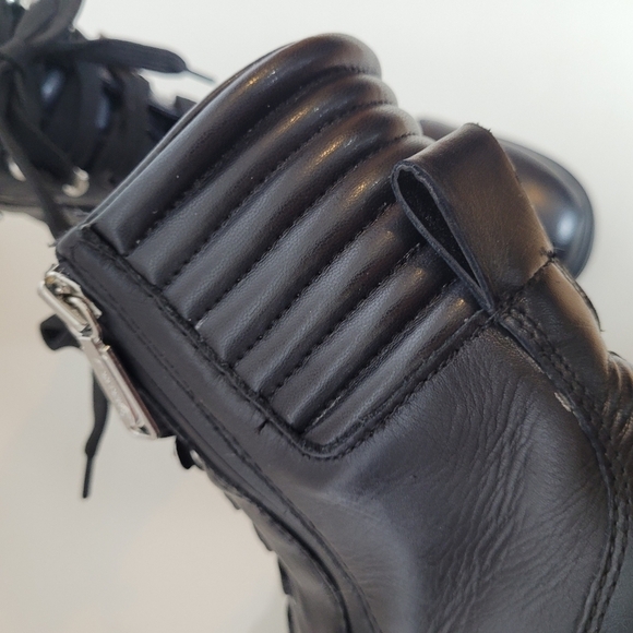 Blondo Mady Black Leather Waterproof Lace-Up Side Zip Combat Boots - Size 8 - Picture 11 of 16